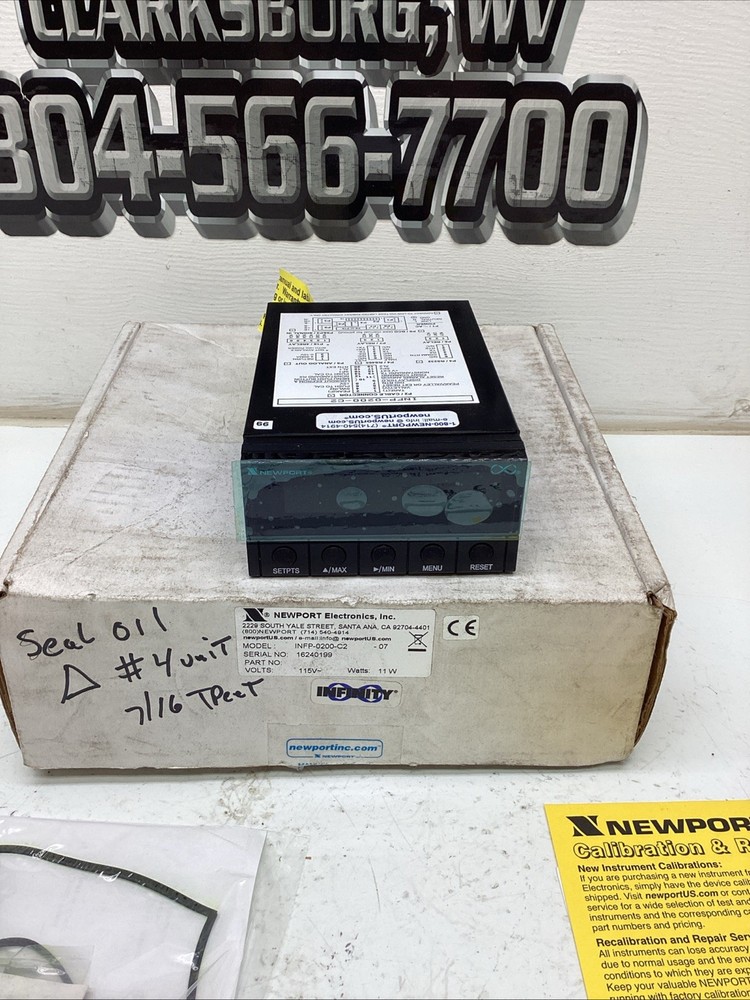 Newport Electronics Infinity Process Panel Meter INFP-0200-C2 NIB