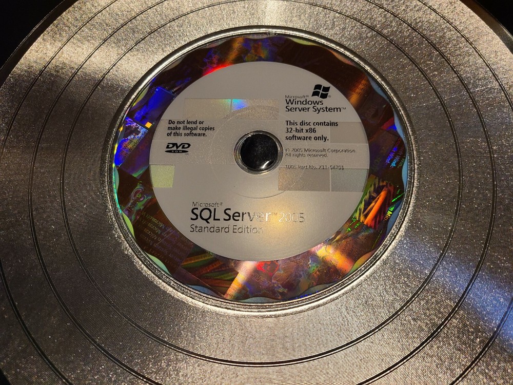 Microsoft Visual Studio Professional 2005 SQL Server Standard 2005 Ready Launch