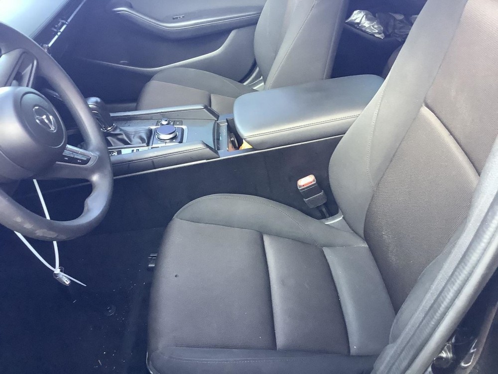 3 2021 Glove Box 4730795