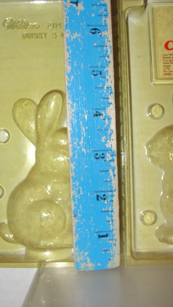 WILTON STAND UP 4" BUNNY CANDY MOLD