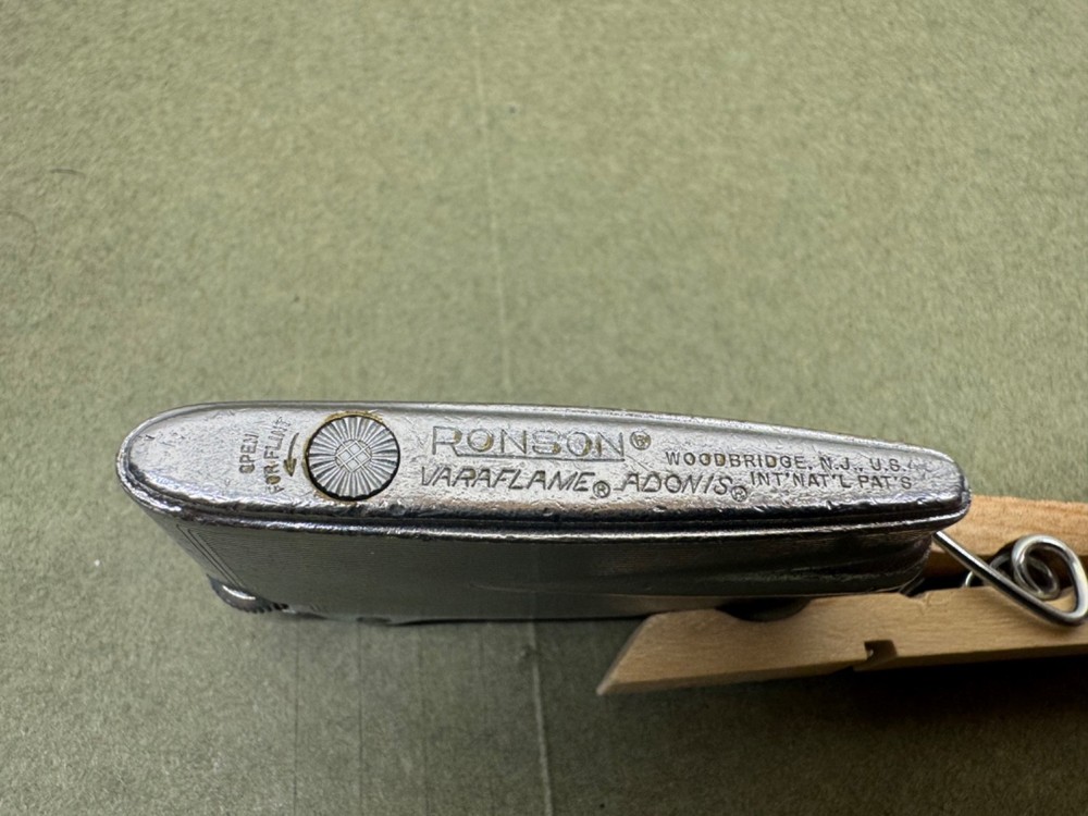 Vintage Ronson Varaflame Adonis Lighter