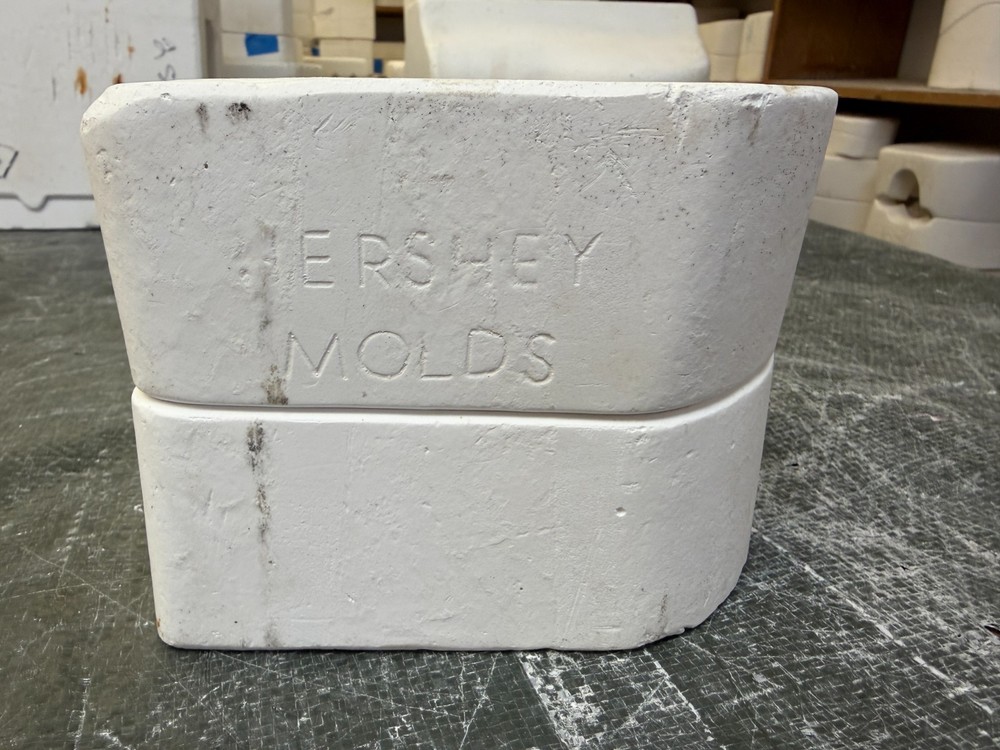 VINTAGE HERSHEY CERAMIC MOLD #63 BARREL MUG