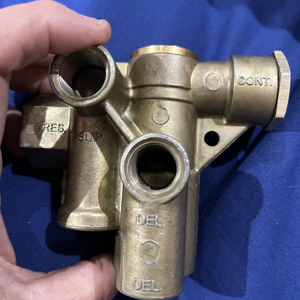 Genuine Sealco 110800 Enhanced Spring Brake Priority Control Valve