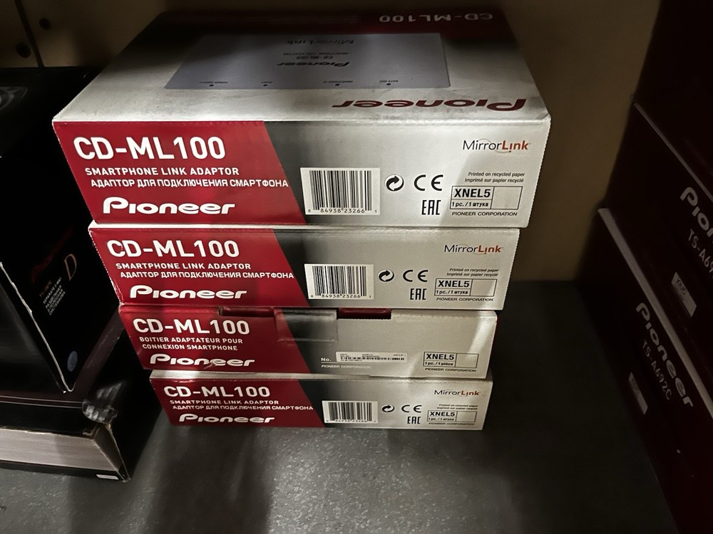 PIONEER CD-ML100 Mirror Link interface smartphone link adapter