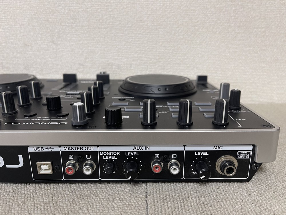 Denon DJ MC2000 2-Channel DJ Controller Black with USB Cable Tested & Working