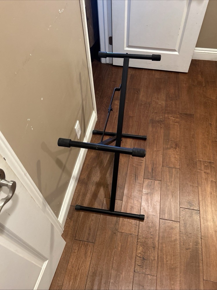 X Keyboard Stand