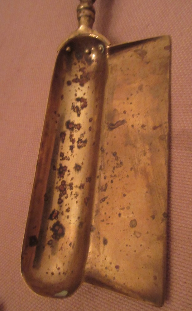 quality antique solid brass figural dog handle table restaurant crumber utencil