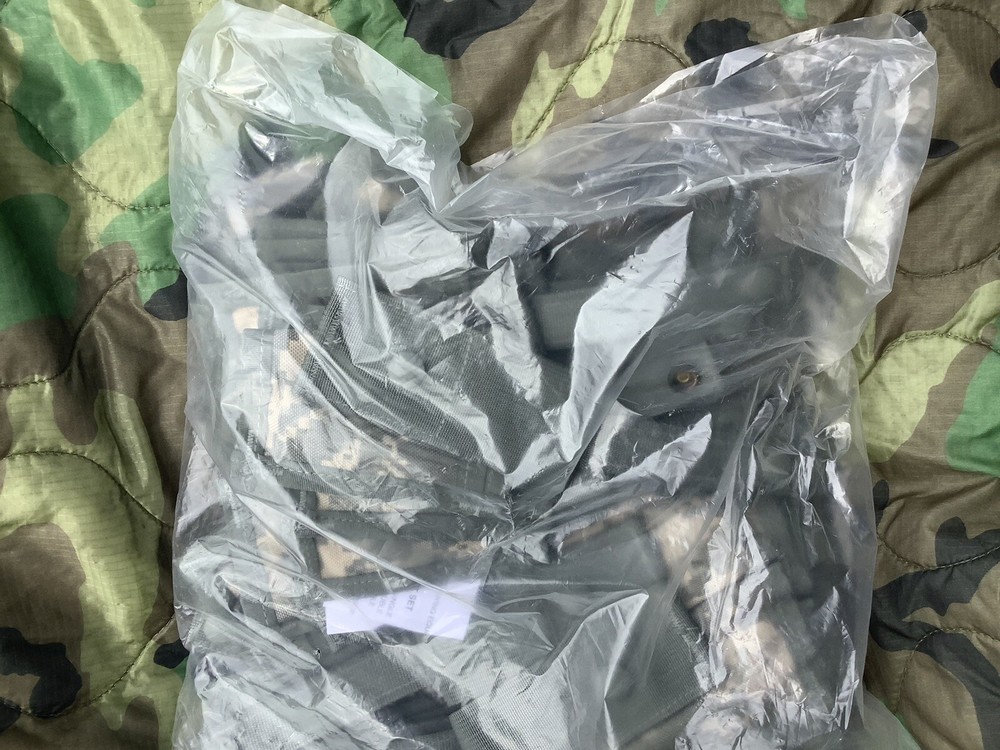 New Unopened USGI UCP Grenadier Pouch Set