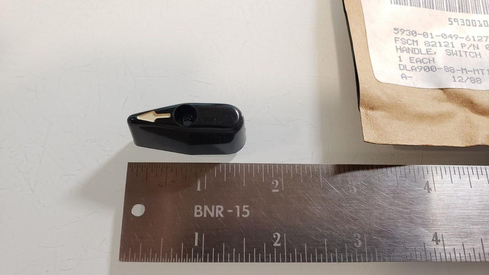 (4) ELECTRO SWITCH HANDLE 01040-3 5930-01-049-6127