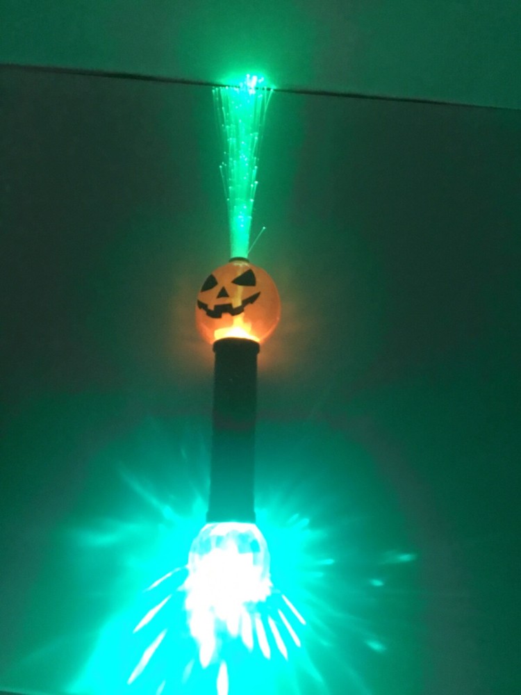 Light Up Pumpkin Wand NEW
