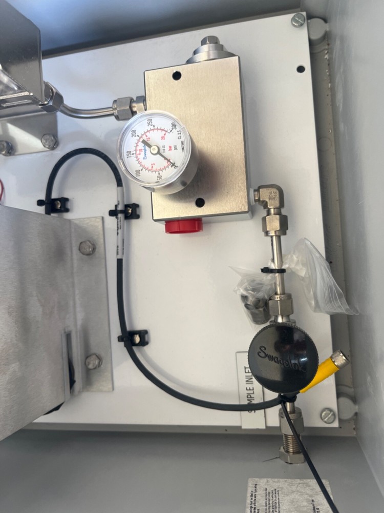 GE Parametrics Dew.IQ Moisture Analyzer – DEW.IQ-3-6-1-0