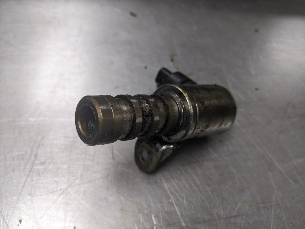 Variable Valve Timing Solenoid For 13-15 Lincoln MKX 3.7