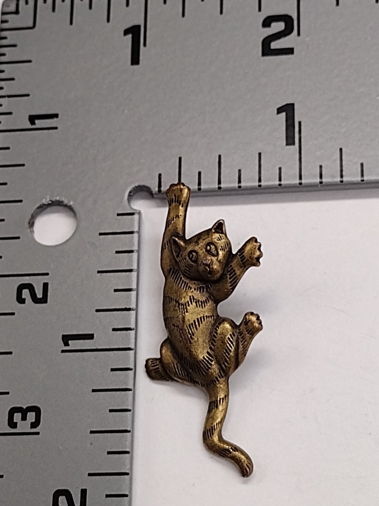 JJ Kitty Cat Crawling Lapel Tack Pin