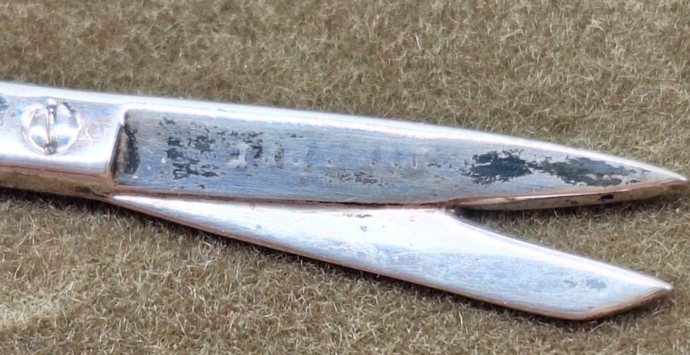 Gingher Mini Sewing Scissors Sterling Silver Brooch Pin West Germany