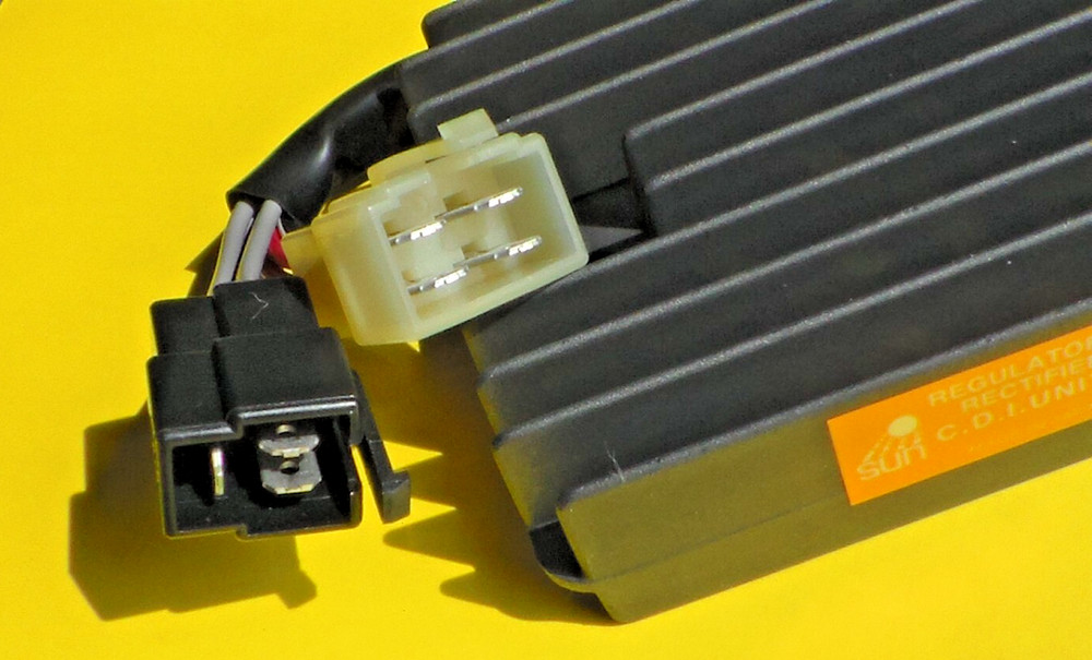 REGULATOR for Suzuki DL 1000 (03/06)