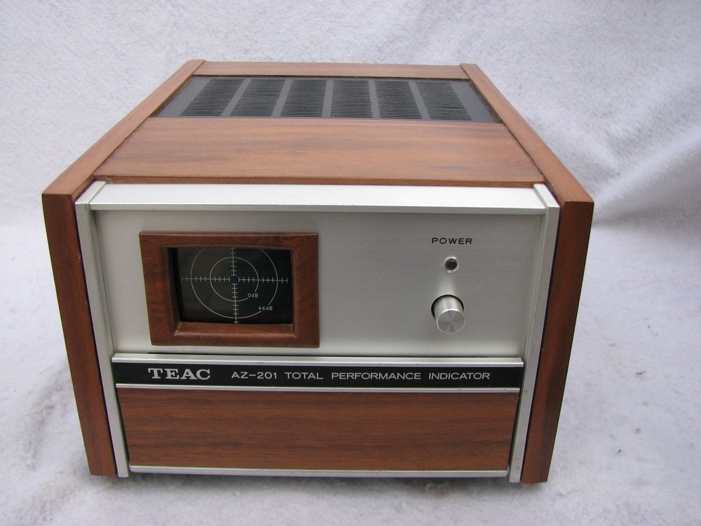 Teac AZ-201 total peformance indicator