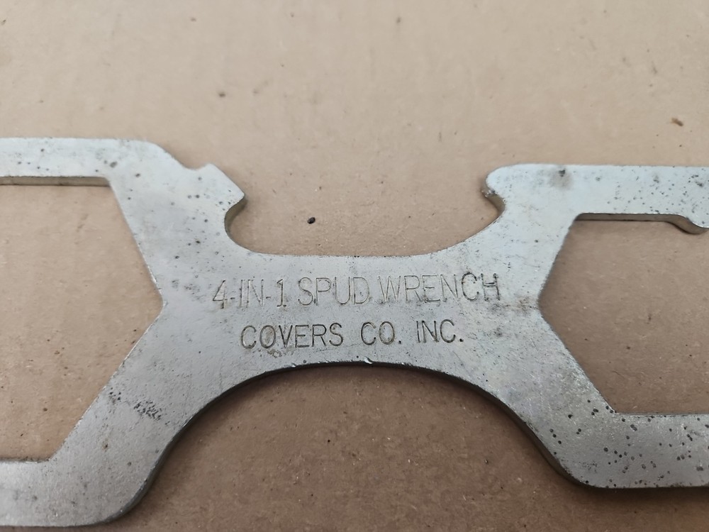 Covers Co. 4-In-1 Spud Wrench