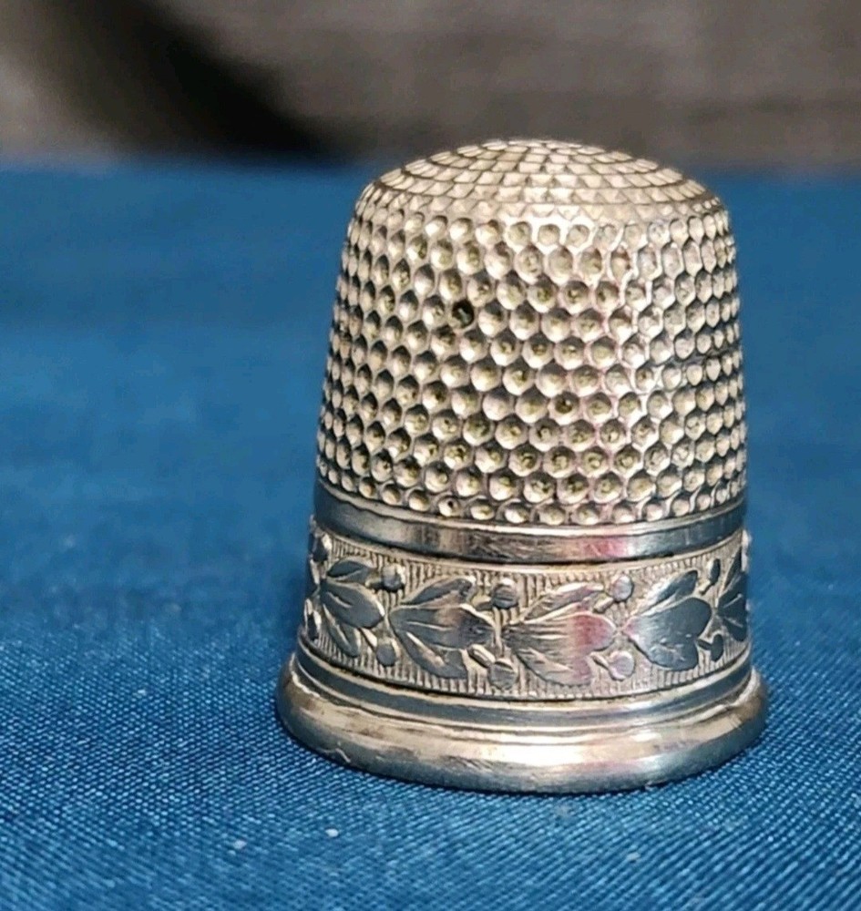 Antique Simons Bros Co Thimble Size 11