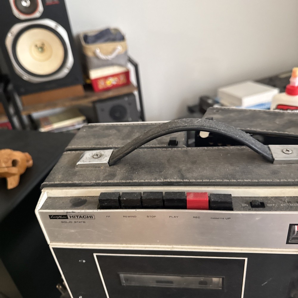 Hitachi Solid State Cassette Player Recorder w/ Folding Speakers