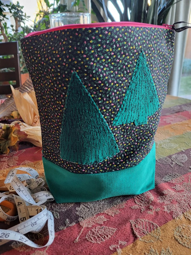 Black Ditzy Christmas project bag, Zippered Project Bag, project bag