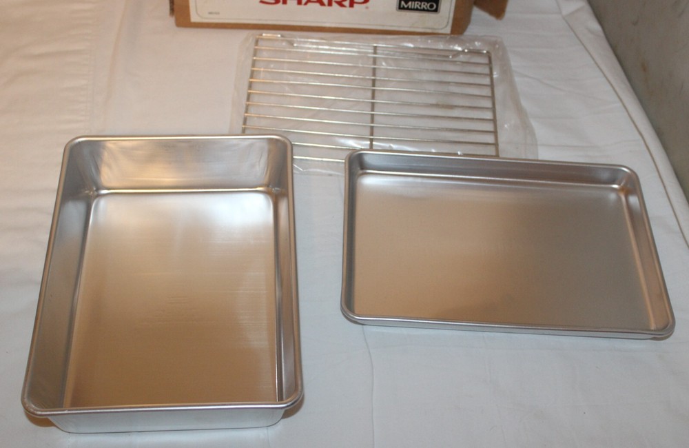 VTG SHARP HOT STUFF Browning Microwave Over 3 PC Bakeware Set Mirro w/Box