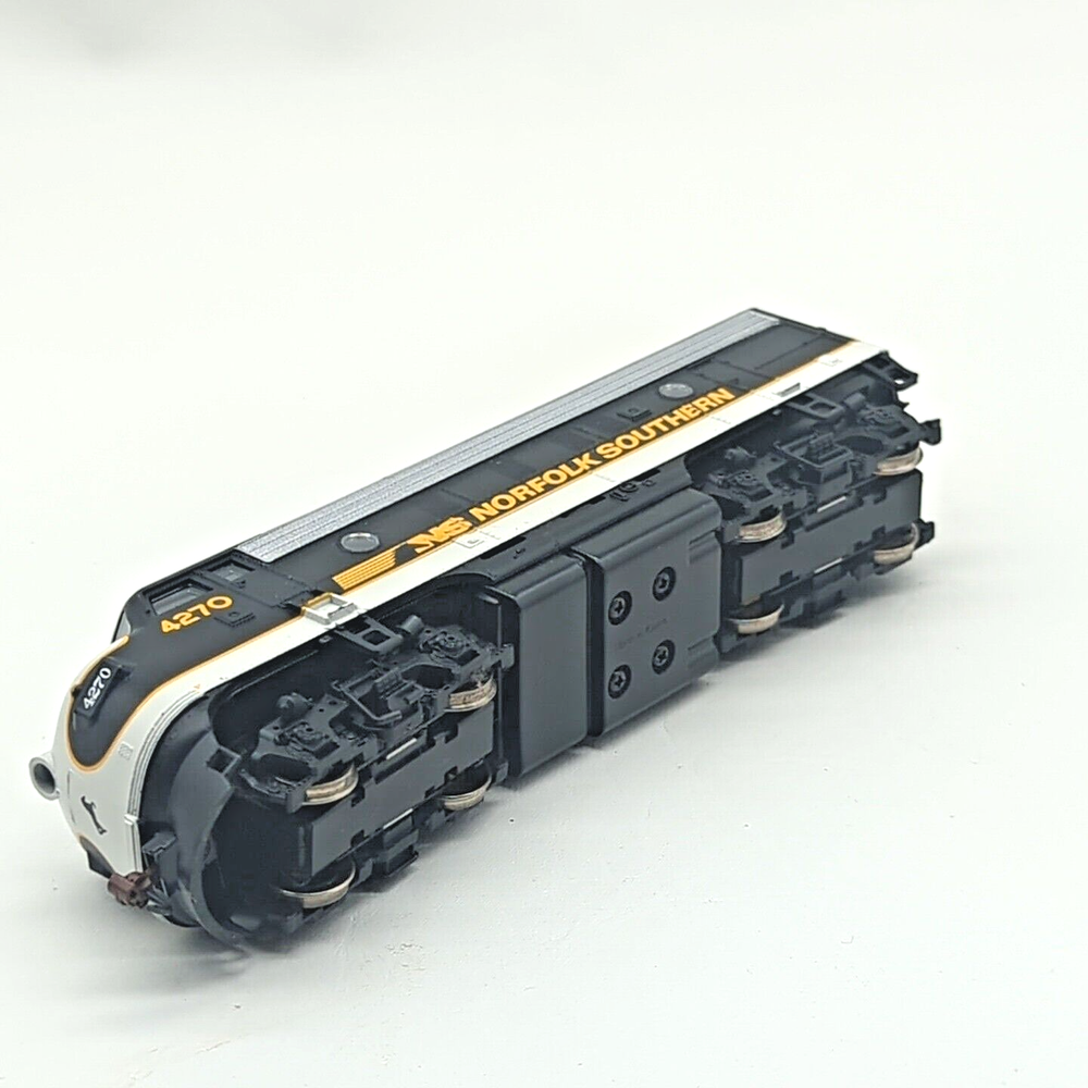 HO Norfolk Southern NS Warbonnet Train Set Athearn