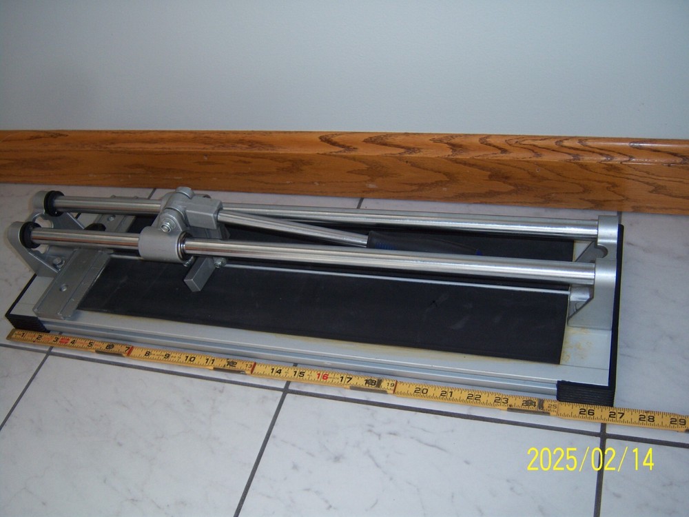 Pre-owned M-D Aluminum Floor & Wall Tile Cutter