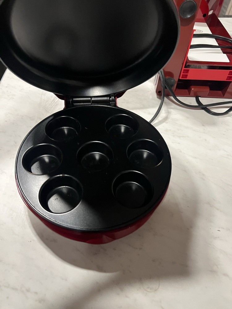 Red Electric Cupcake Muffin Maker 7-Compartment Non-Stick Indicator Light