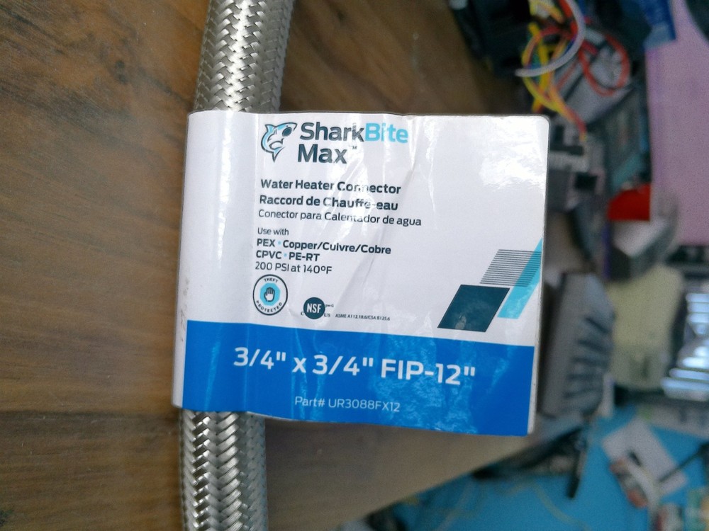 New SharkBite Max UR3088FX12 3/4" x 3/4" FIP -12" Water Heater Connection