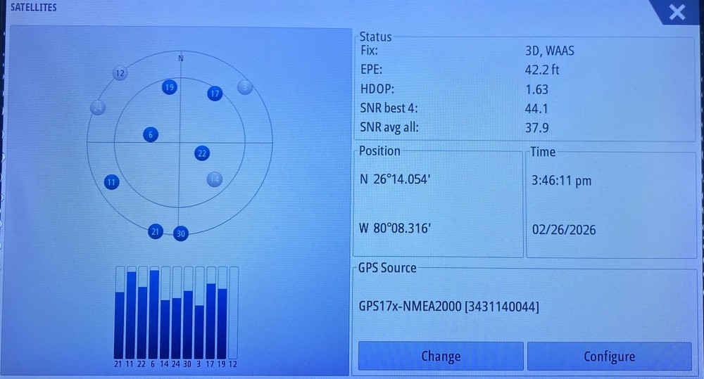 Simrad NSS16 Evo2 16" Multifunction Display MFD Chartplotter ~Good~ Blem*