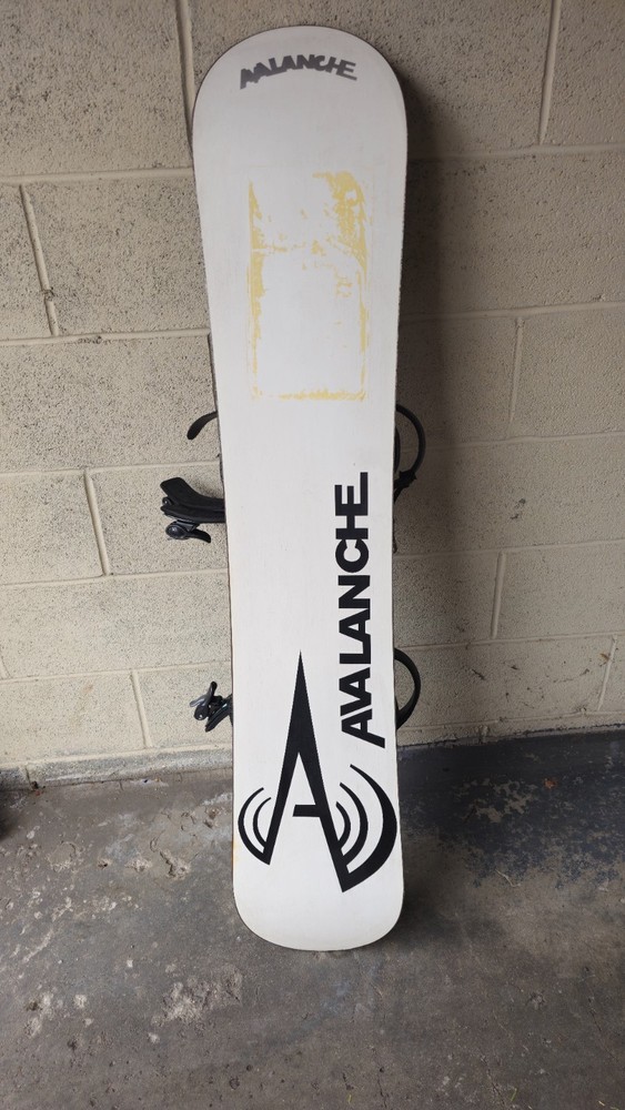 Avalanche Snowboard
