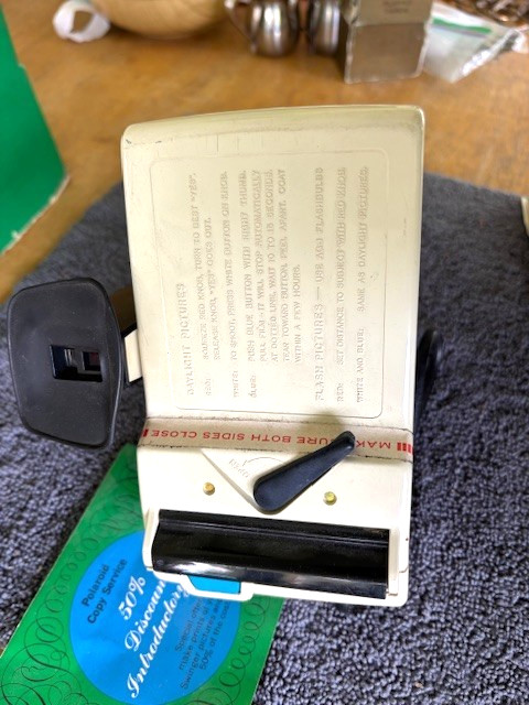 Vintage POLAROID Land Camera Model 20 - The Swinger Original Box Untested