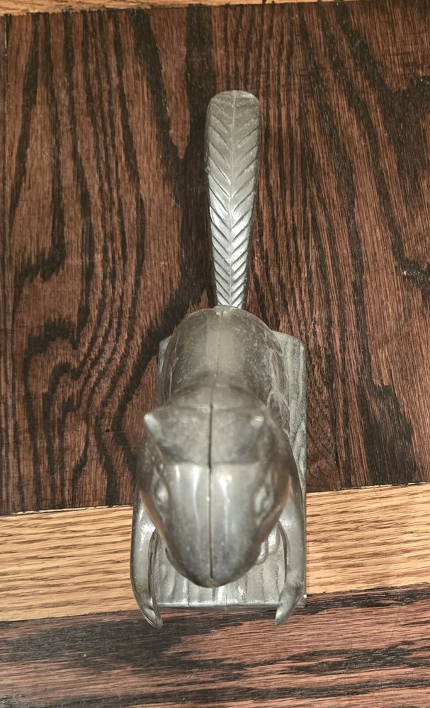 Metal Squirrel Nutcracker
