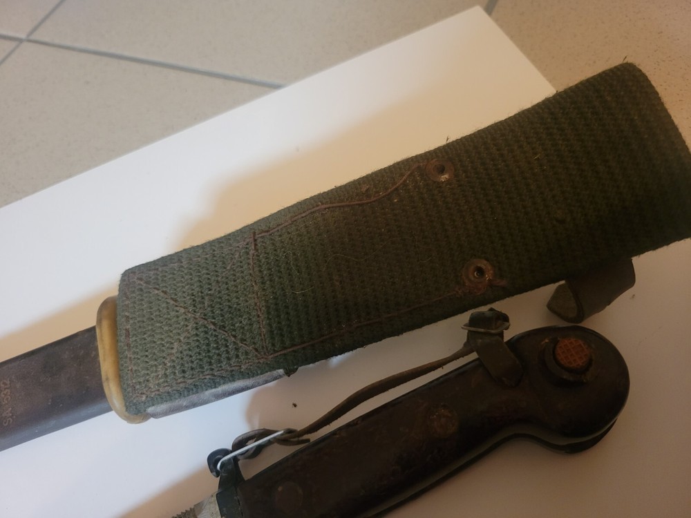 Romanian Bakelite Wirecutter Bayonet & Scabbard Type l Complete