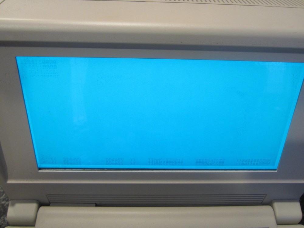VNTG Zenith Data Systems ZFL-171-42 Portabl Personal Computer W/CASE - POWERS ON
