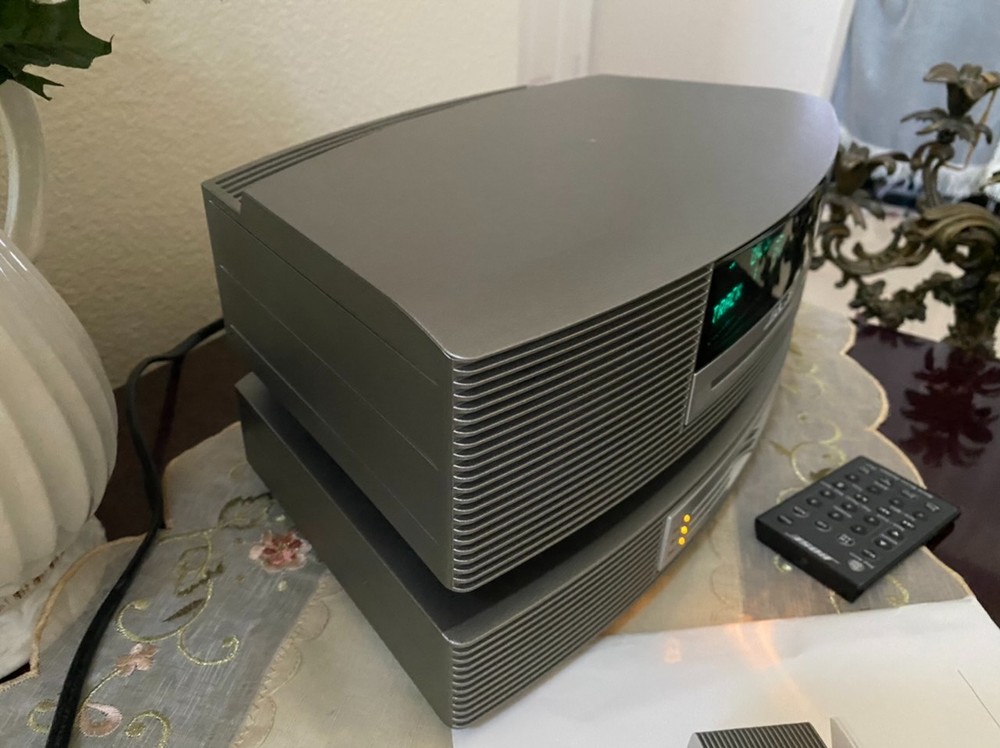 Bose Wave Music System CD AM/FM W/ 3 CD Changer & Remote Control