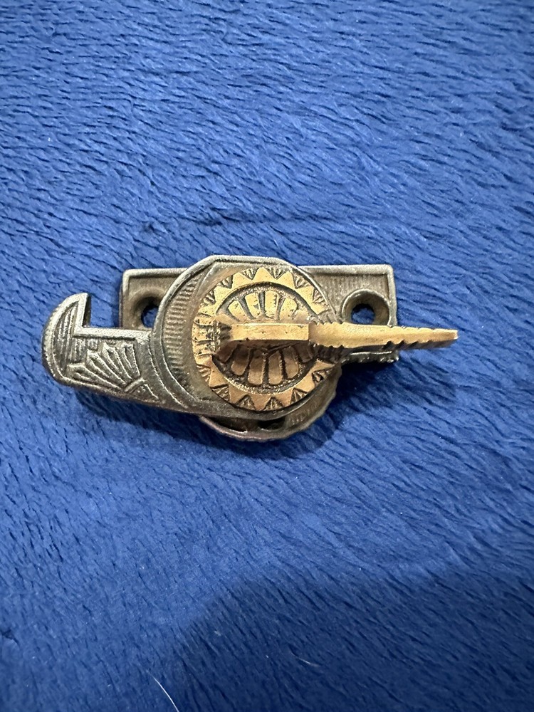 ANTIQUE VINTAGE CAST IRON VICTORIAN EAGLE CLAW WINDOW SASH LATCH LOCK PART