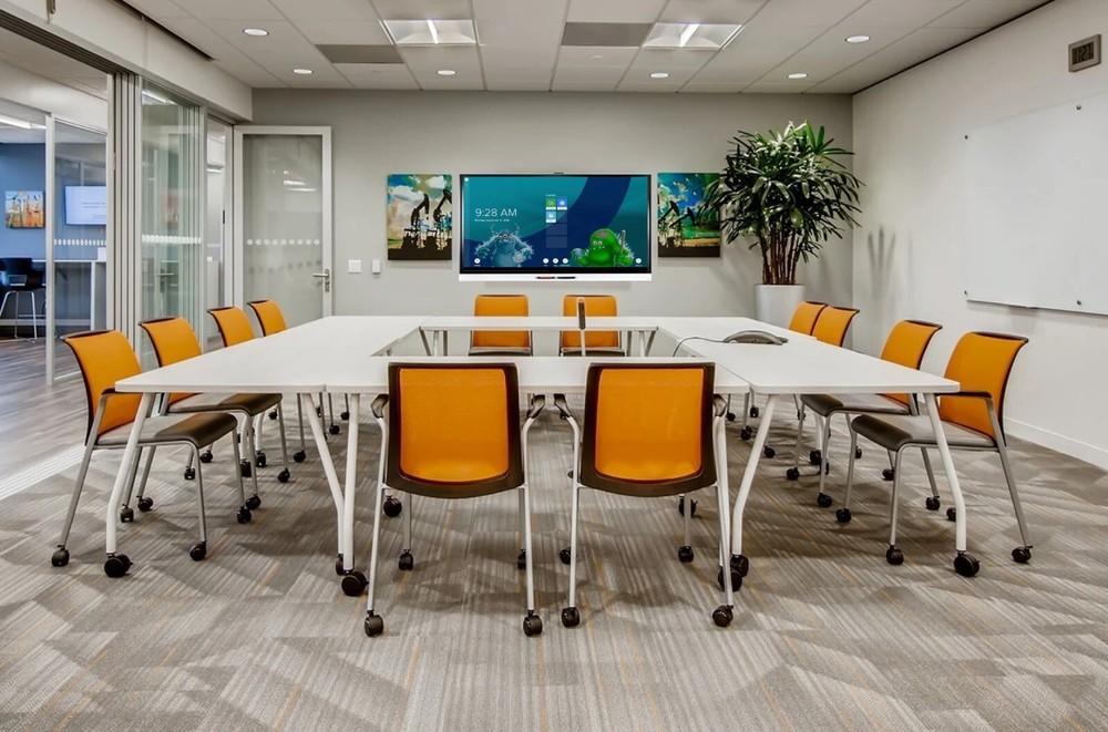 SMART Board SPNL 6065 Touchscreen Interactive Whiteboard Display for classroom