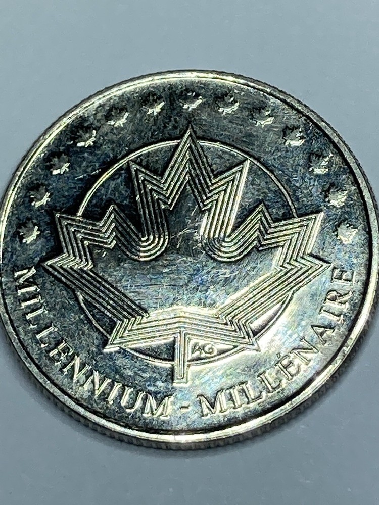 MILLENIUM MAPLE LEAF TOKEN 1999 UNIQUE (#bk1)