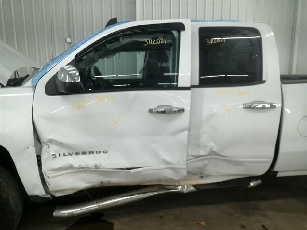 SILVRDO15 2018 High Mounted Stop Light 104814512