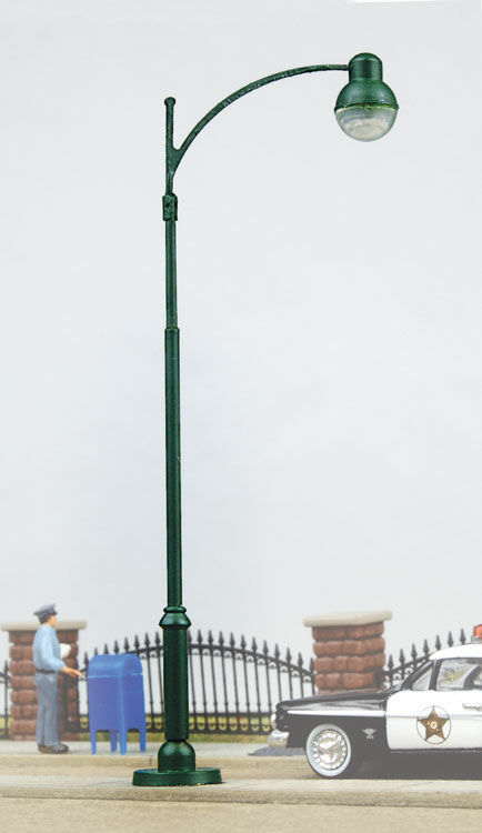 HO Scale - Modern Street Light - 949-4309