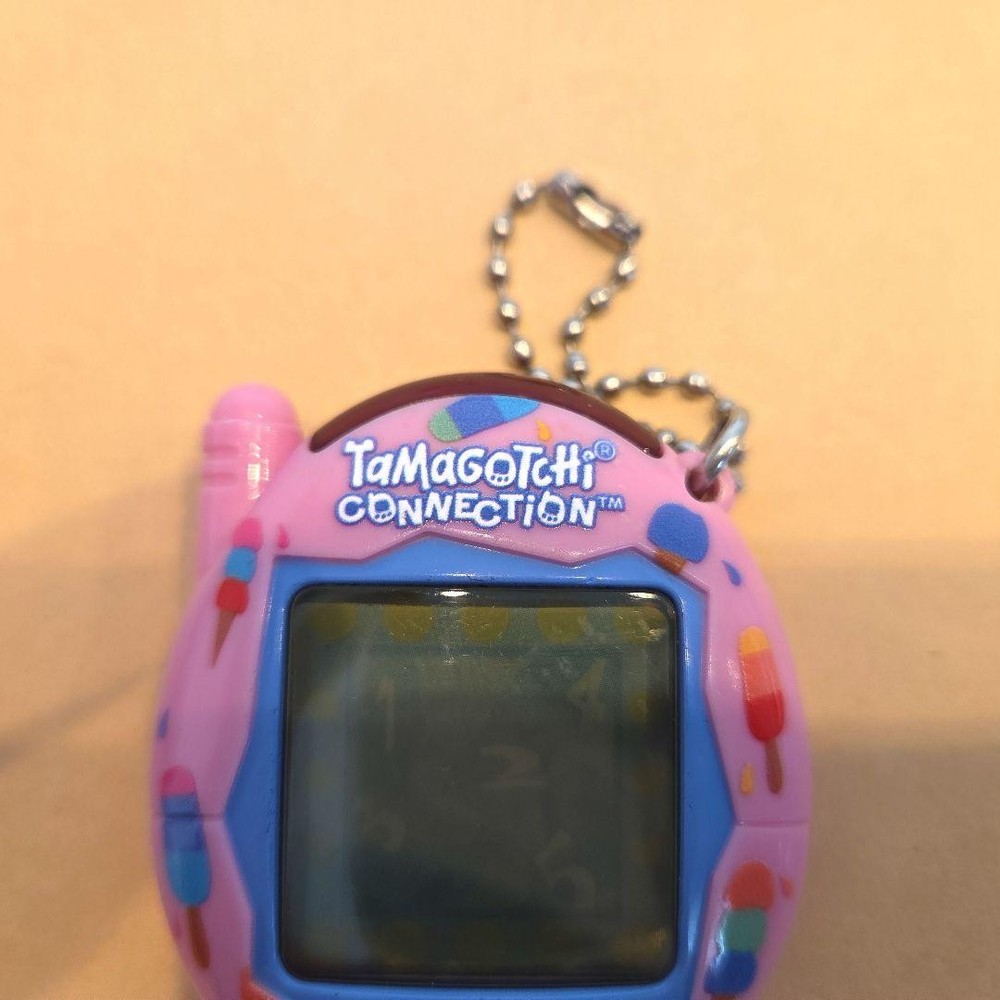 Overseas version Tamagotchi Connection Clear Pink 2 piece set