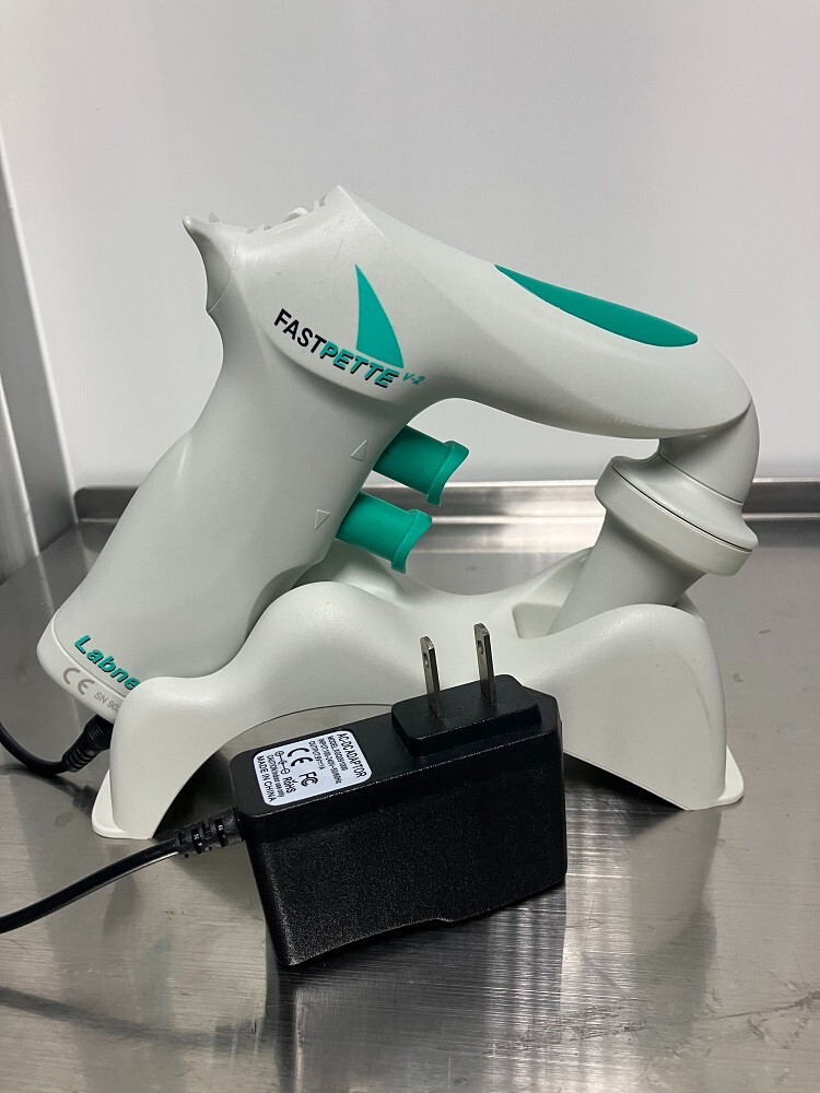 Labnet FastPette V2 Pipette Controller with Bench Stand and Charger, tested.