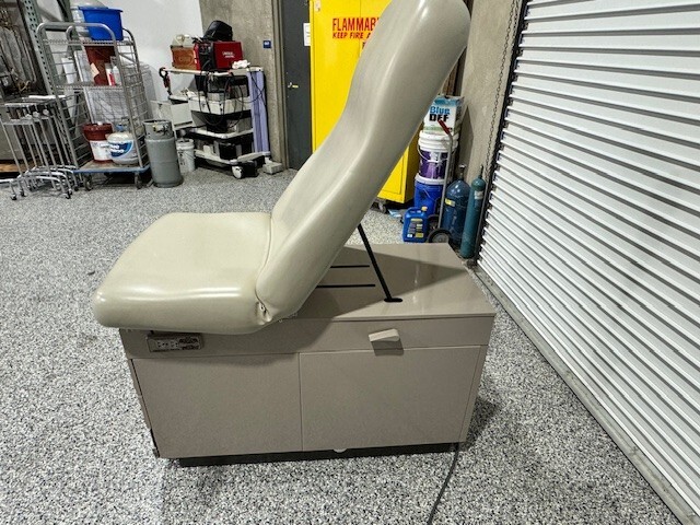 Ritter 304 Exam Table