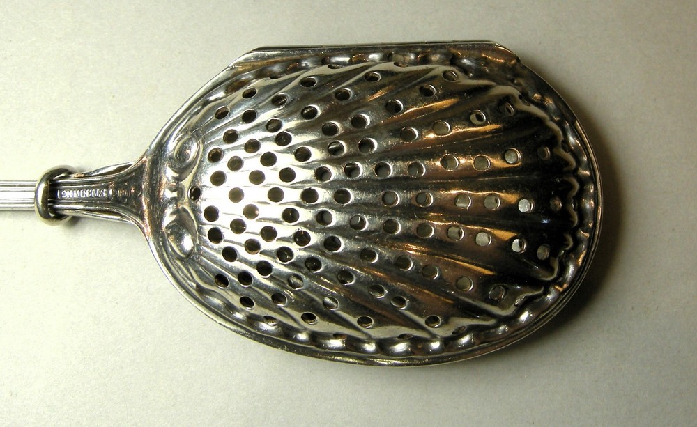 American Sterling Shell Shaped Tea Strainer (Possibly Whiting) c. 1918