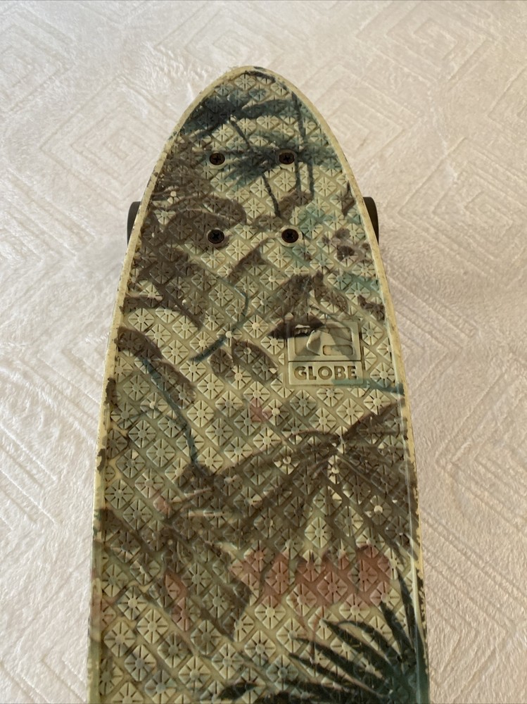 Globe Bantam Graphic Complete Skateboard - 23in x 6in
