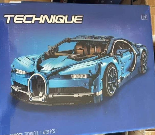 Technic Bugatti Chiron - Brand New - Factory Sealed (damaged box),