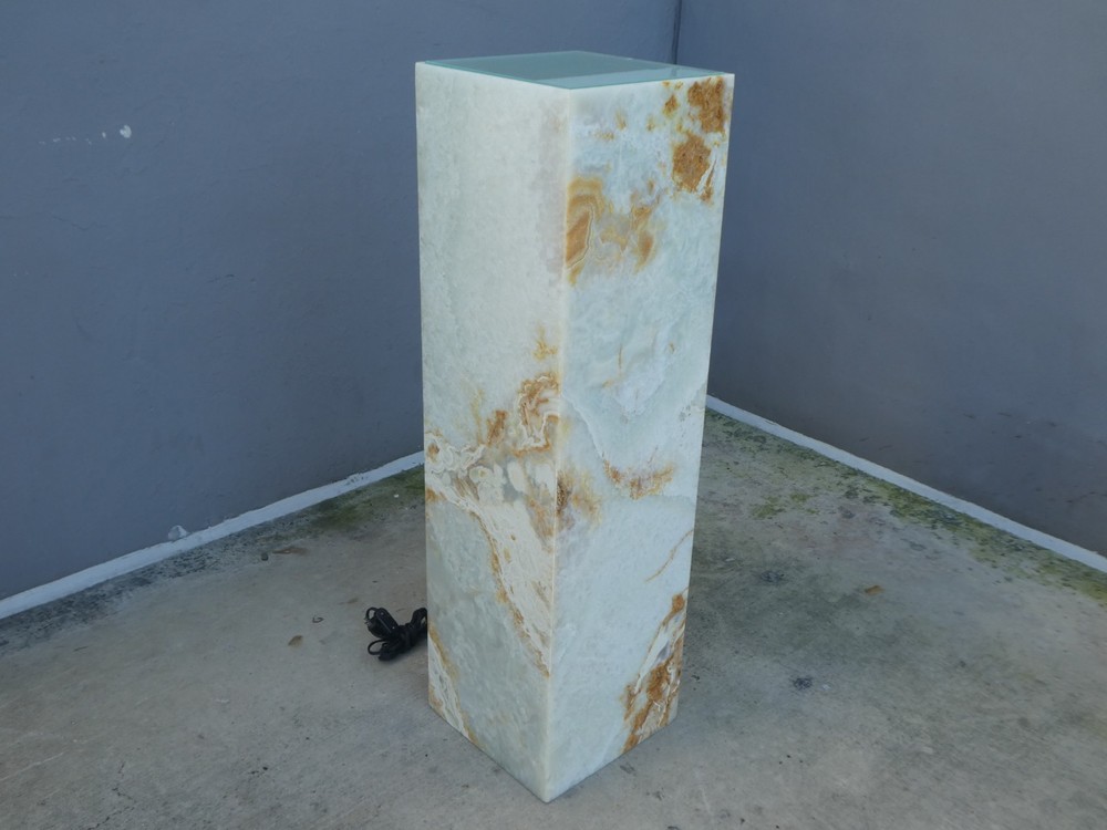 LARGE POST MODERN ONYX PEDESTAL WITH INTERIOR LIGHT