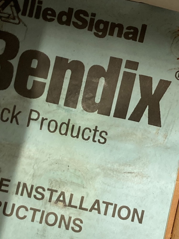 Bendix brake relay valve 110139x