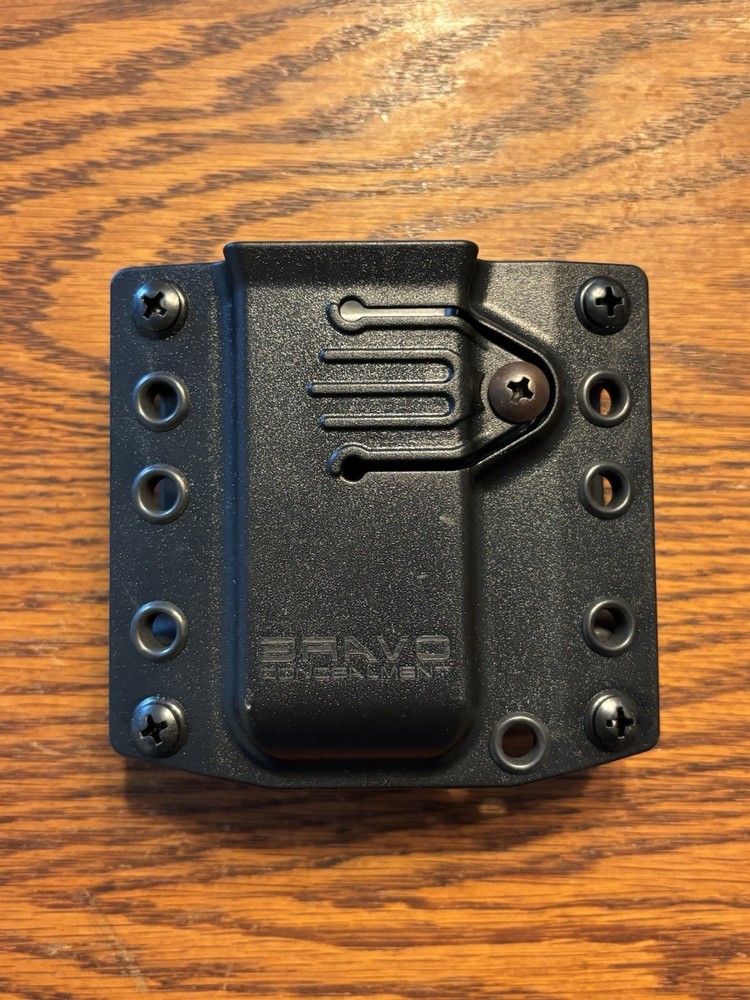 BRAVO CONCEALMENT 3.0 Single Magazine Pouch - Medium